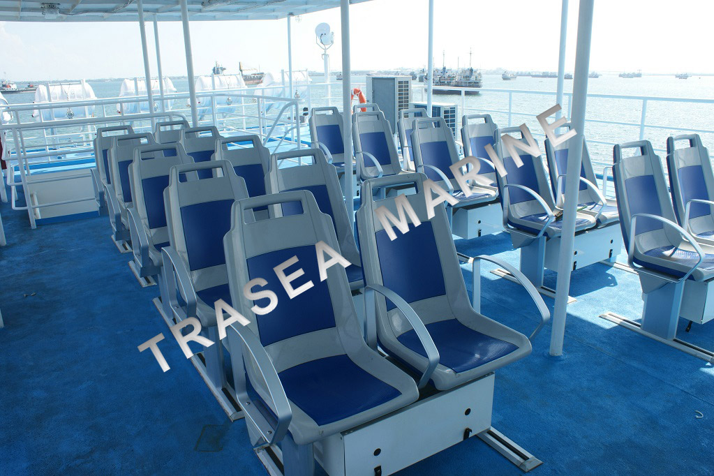 outdoor ferry seats